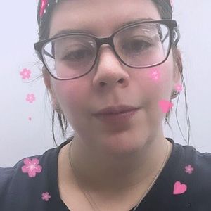 Meet your Posher, Holly